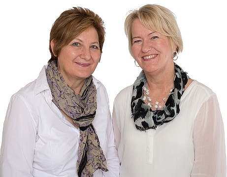 Bild unseres Verwaltungsteams: Klara Schulte (links) und Sabine Hesse (rechts)
