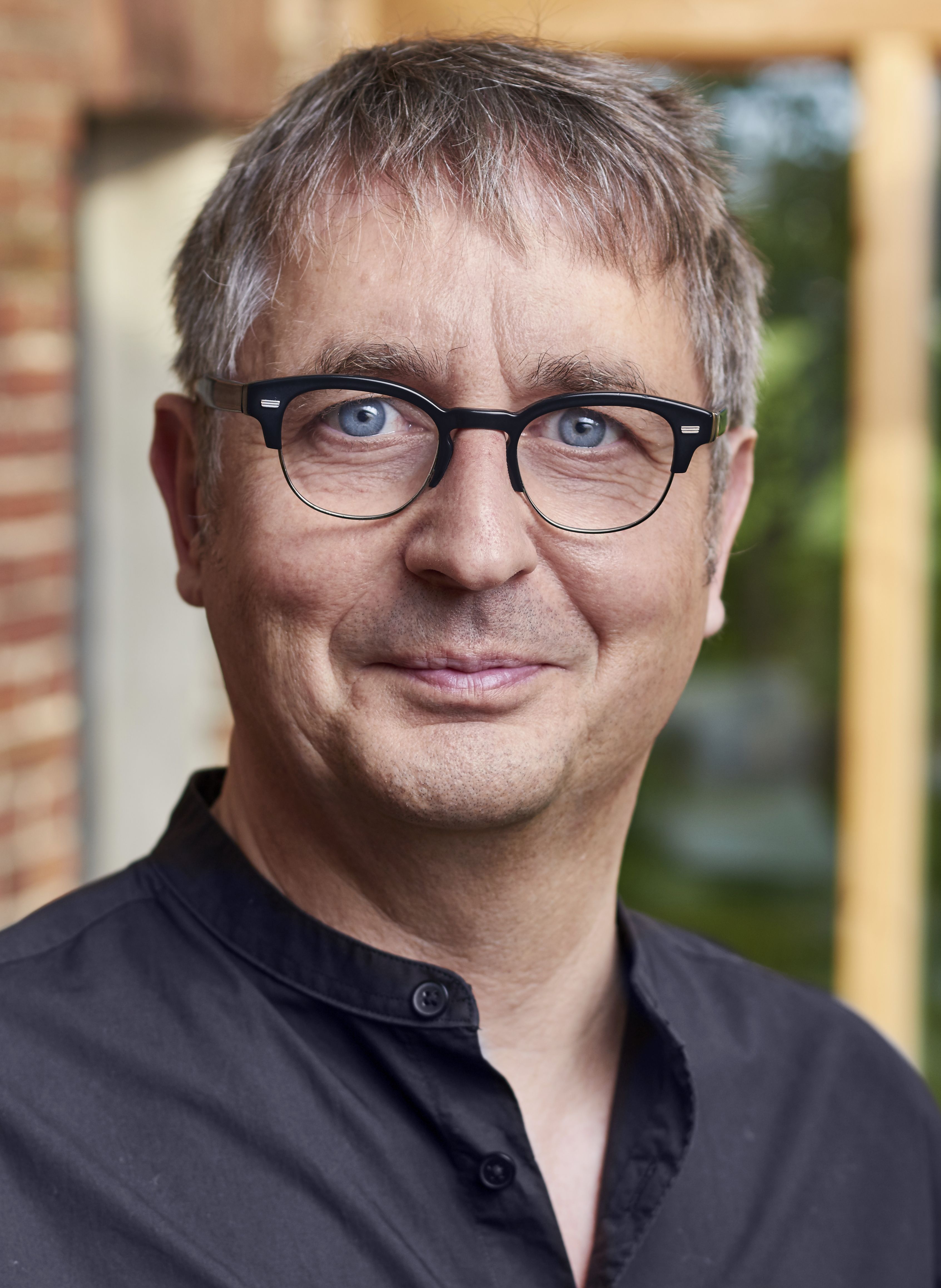 Der bekannte Medienpädagoge Wilfried Brüning referiert am 22.03.2023 in Salzkotten. Ein erlebnisreicher Abend für Eltern und pädagogische Fachkräfte ist garantiert!
